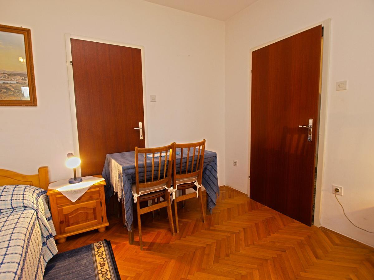 Rooms Milan 1370 Rovinj Exterior photo