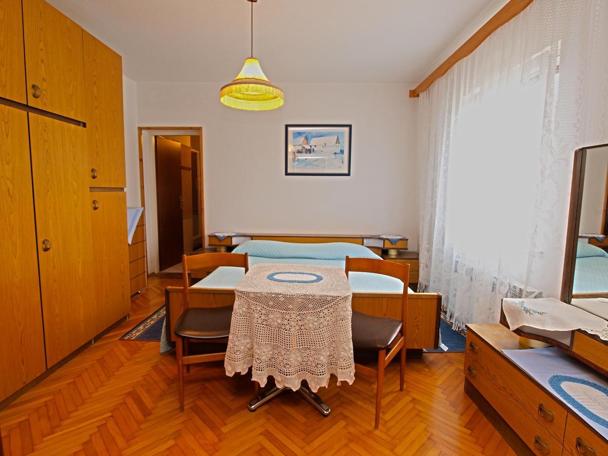 Rooms Milan 1370 Rovinj Exterior photo