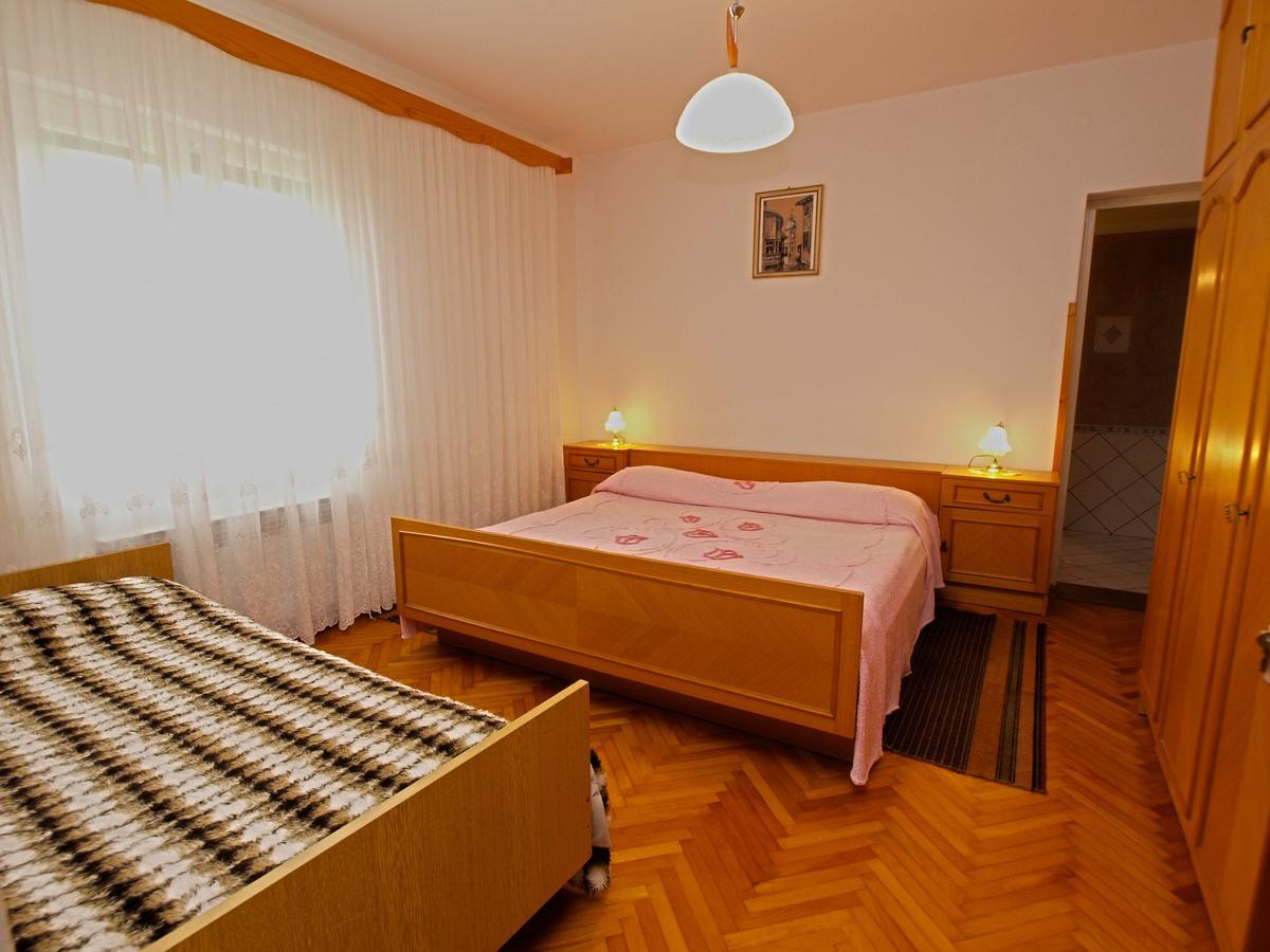 Rooms Milan 1370 Rovinj Exterior photo