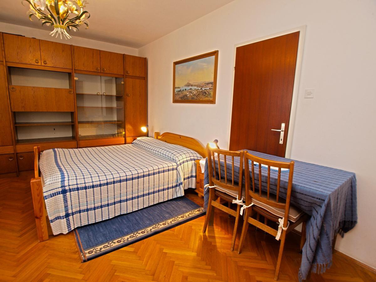 Rooms Milan 1370 Rovinj Exterior photo